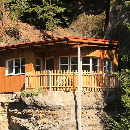 Malběnka - chata na skále pod hradem Kokořín Exterior foto